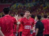 关于足总杯转会期再迎强敌，成都蓉城官宣签约，主帅态度——底气十足，训练强度明显提升的信息-华体会全站