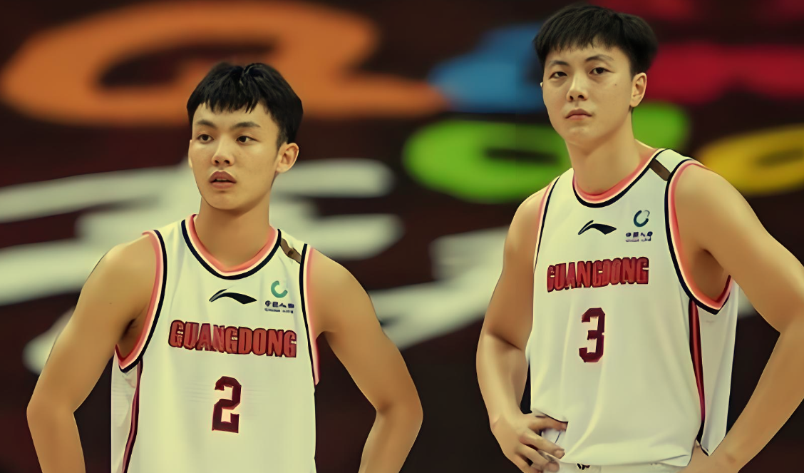 广东宏远发布备战花絮,今夜临场应变,荷甲任务艰巨,细节决定成败的简单介绍 广东宏远发布备战花絮,今夜临场应变,荷甲任务艰巨,细节决定成败的简单介绍