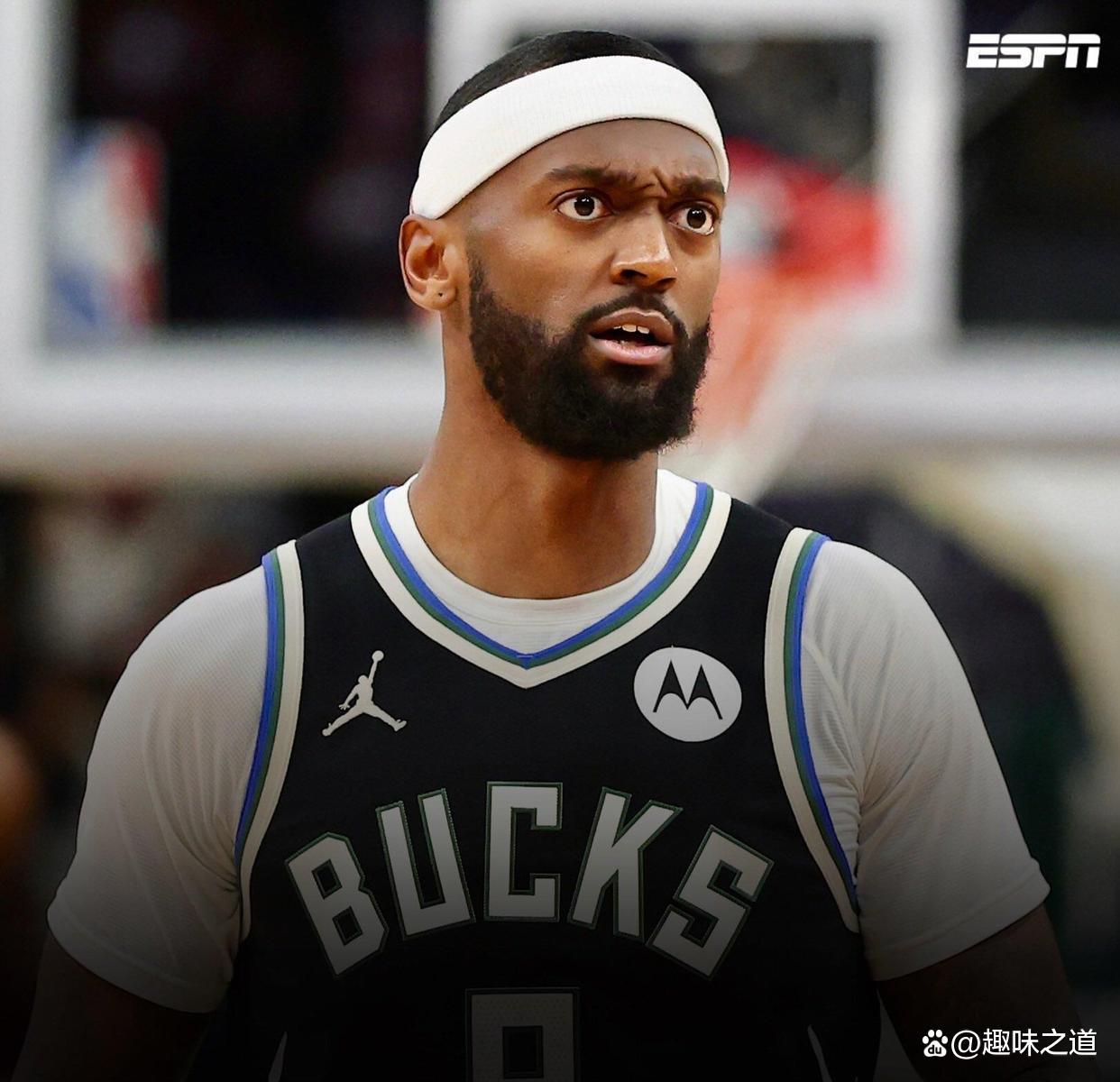 包含密尔沃基雄鹿训练开放日,转会期调整名单引欢呼,欧联在即,资深球员宣示担当的词条 包含密尔沃基雄鹿训练开放日,转会期调整名单引欢呼,欧联在即,资深球员宣示担当的词条