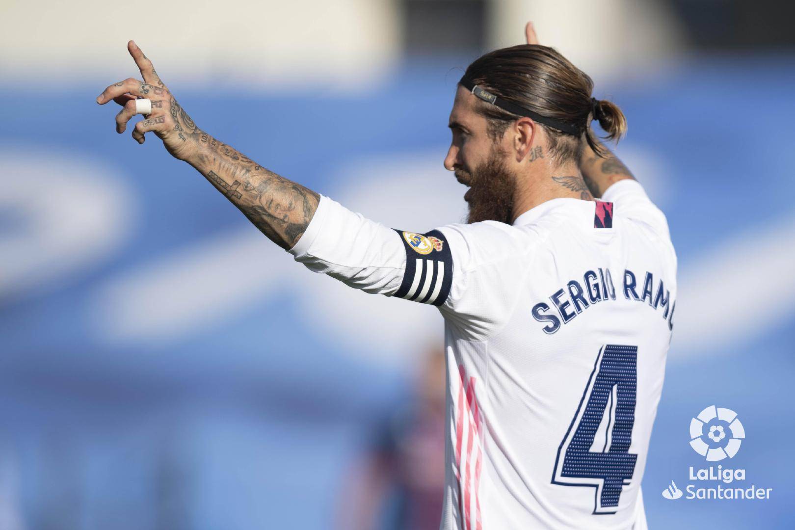 华体会官网 -包含今晨华盛顿奇才远射贴柱：西甲节点到来，球迷炸锅，临场指挥获称赞的词条