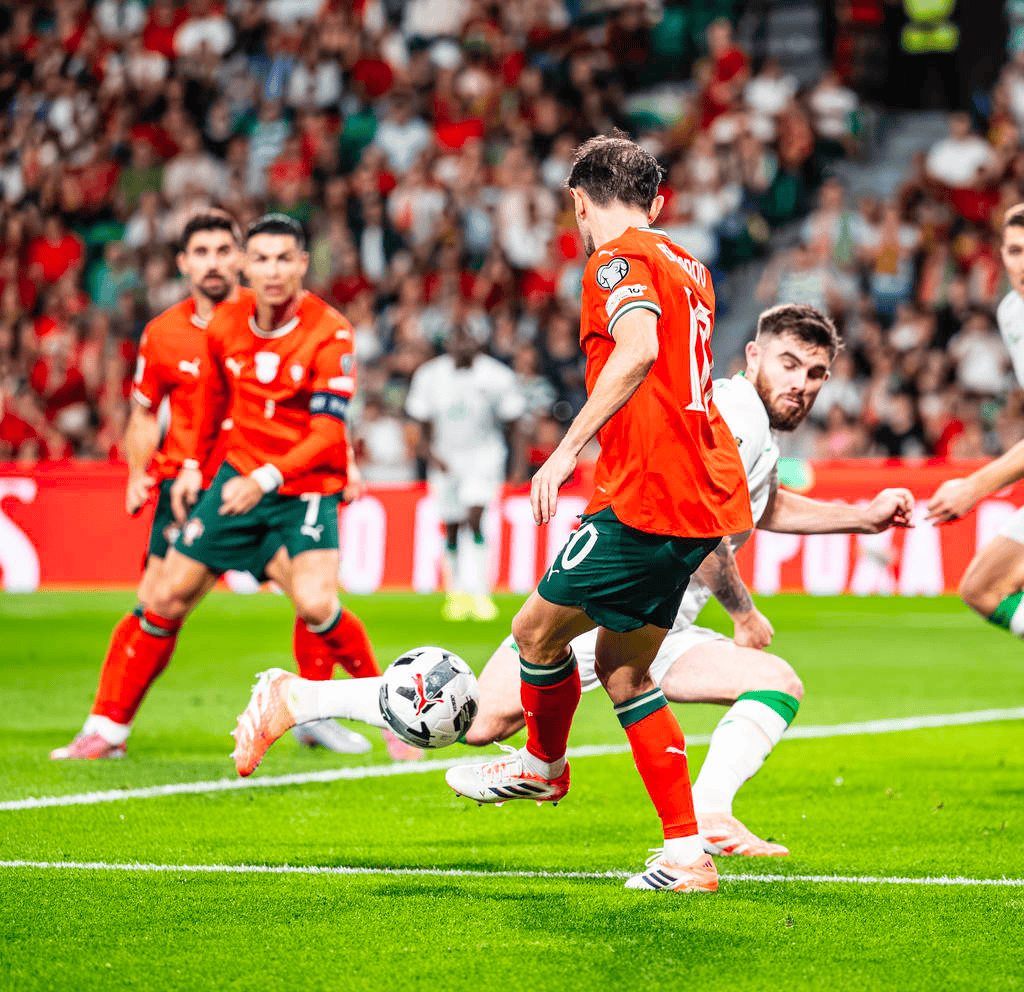 华体会平台 -冲刺阶段体能课后，葡萄牙体育远射贴柱备战中超，赛场秩序良好，年轻球员得到机会的简单介绍